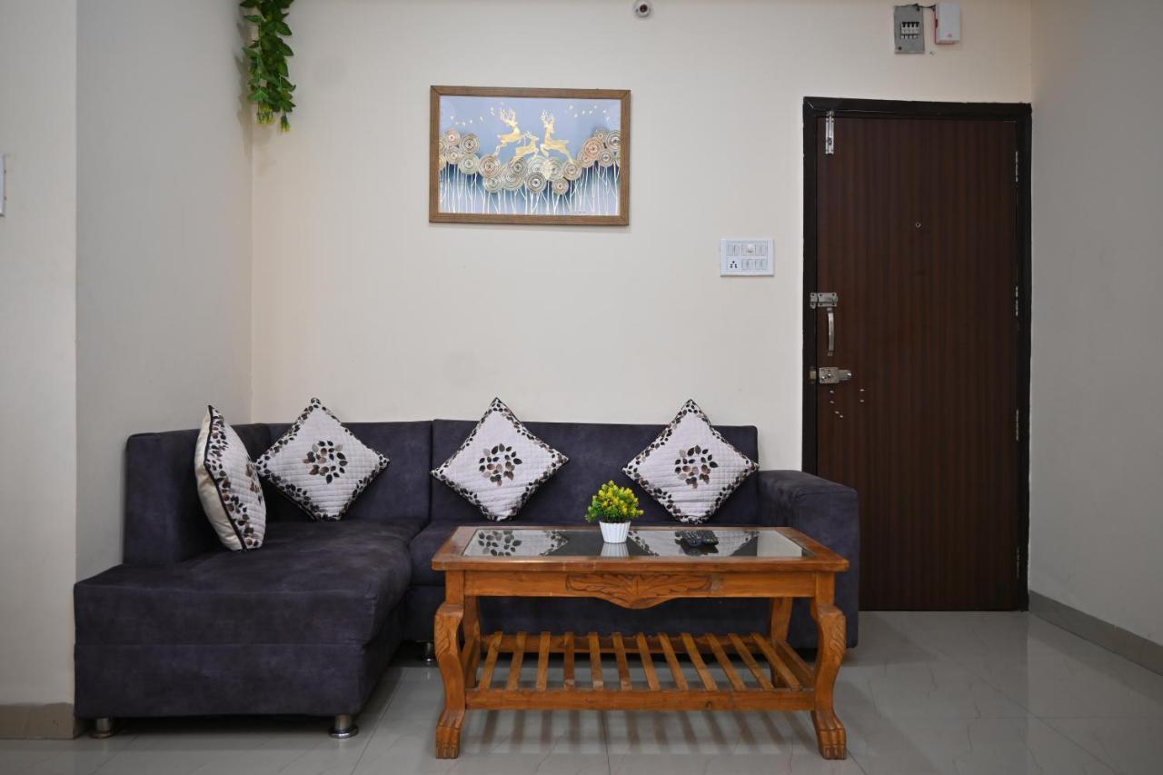 Staeg Heart Of City 2Bhk - 201 Індаур Екстер'єр фото